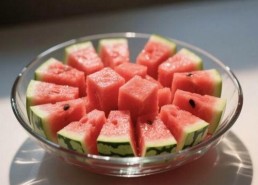 爆料网揭秘吃瓜直播起源与娱乐圈新潮流