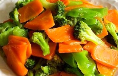 女明星陆续迎来母亲身份，孕期与分娩细节引发关注