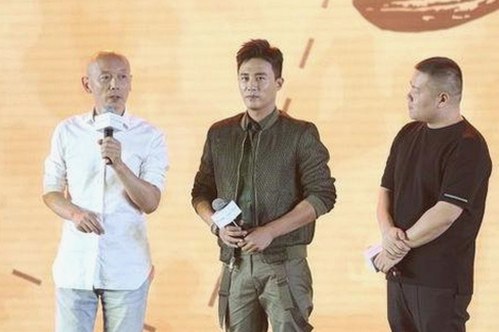 黄明昊：从青春偶像到娱乐吃瓜界焦点的转变