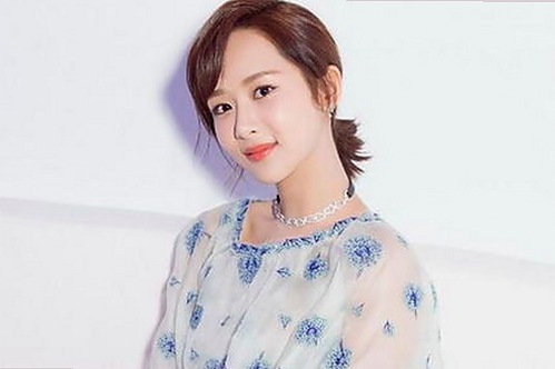 司晓迪自曝睡遍顶流引热议 多方辟谣法律战升级